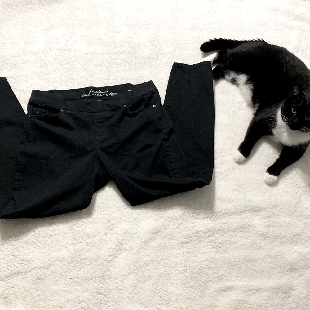 Gloria Vanderbilt Black Skinny Jeans, size 12